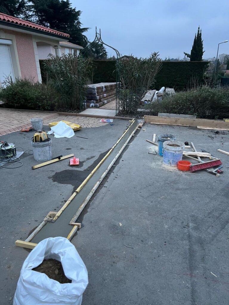 Carport aluminium sur dalle béton (maçonnerie + structure) à Pont-Évêque — Maison Française de l'Artisanat — photo 6