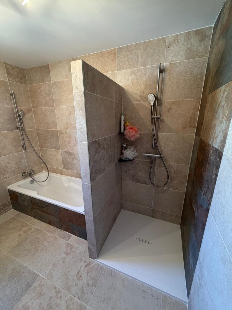 Rénovation complète de salle de bain à Ambérieux-en-Dombes — Maison Française de l'Artisanat — photo 14