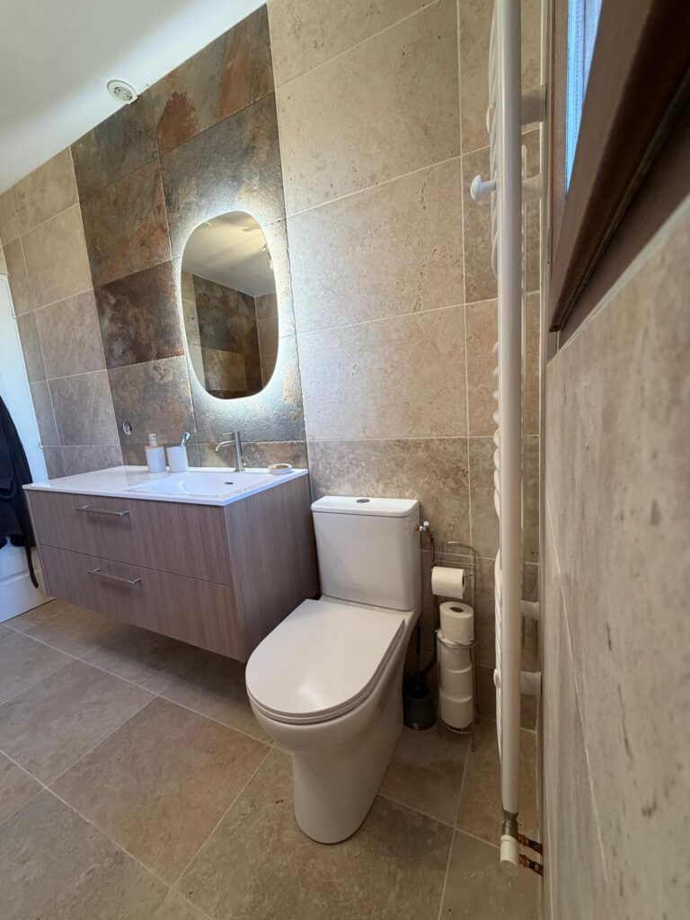 Rénovation complète de salle de bain à Ambérieux-en-Dombes — Maison Française de l'Artisanat — photo 20